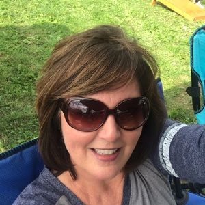 Meet your Posher, Pamela